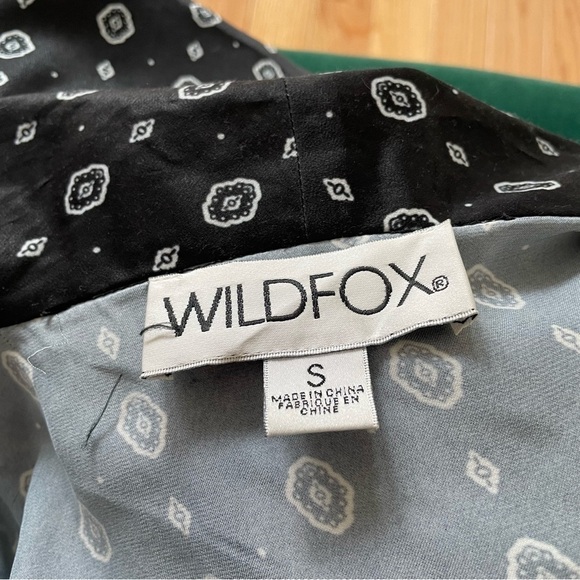 WILDFOX Rainbow Stripe Long Sleeve Black Printed Wrap Dress Robe Size Small - Picture 6 of 7